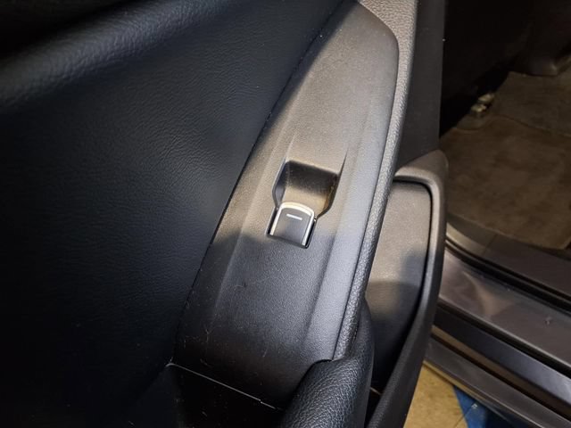 Used 2018 Honda Accord Sport image 24