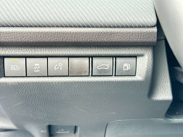 Used 2025 Toyota Camry SE w/ Convenience Package AWD/4WD image 16