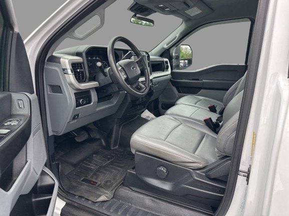 Certified 2024 Ford F250 XL w/ Snow Plow Prep Package AWD/4WD image 3