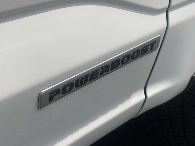 Certified 2022 Ford F150 Platinum w/ Equipment Group 701A High AWD/4WD image 8