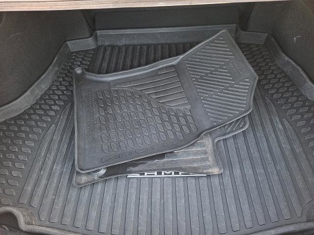 Used 2022 Toyota Camry LE image 28