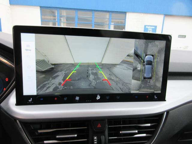 Certified 2024 Ford Escape Platinum AWD/4WD image 12