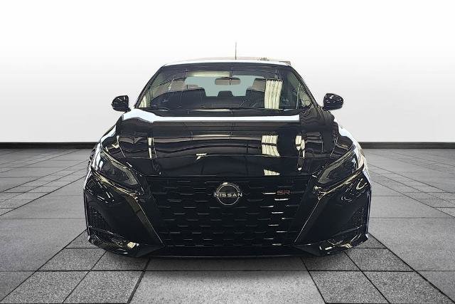Used 2023 Nissan Altima 2.5 SR FWD image 2
