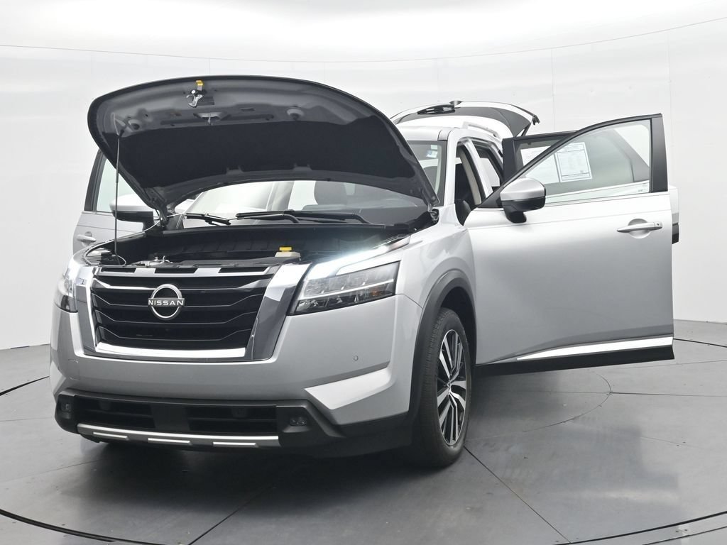 Used 2023 Nissan Pathfinder Platinum AWD/4WD image 50