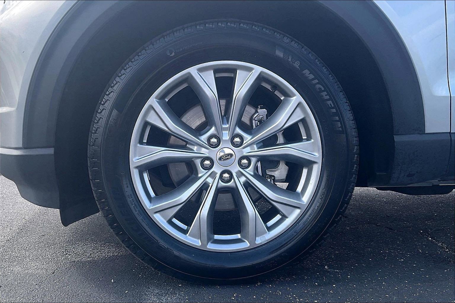 Certified 2023 Ford Explorer Limited image 11