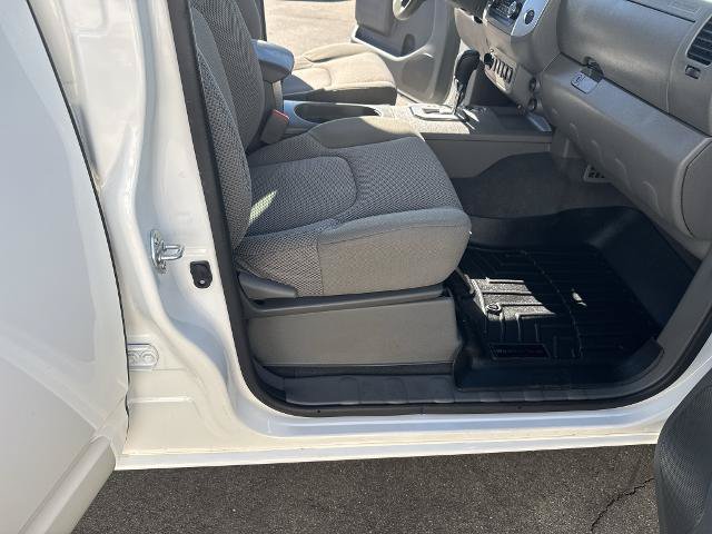 Used 2021 Nissan Frontier SV w/ Midnight Edition Floor Mats AWD/4WD image 24