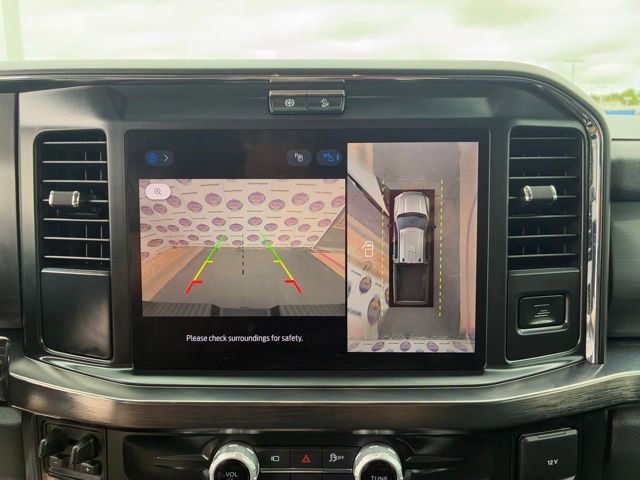 Certified 2025 Ford F250 Lariat w/ Black Appearance Package image 15