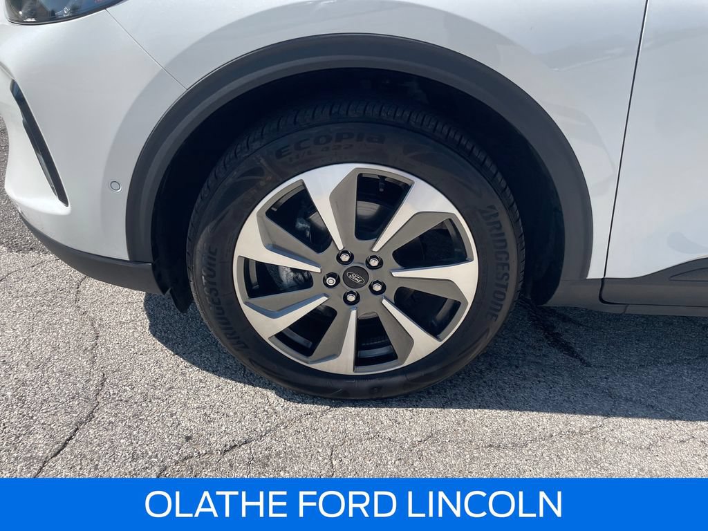 Certified 2023 Ford Escape Platinum w/ Premium Technology Package AWD/4WD image 31