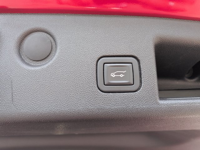 Used 2023 Chevrolet Equinox RS FWD image 23
