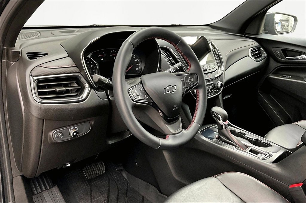 Used 2023 Chevrolet Equinox RS w/ RS Leather Package image 14