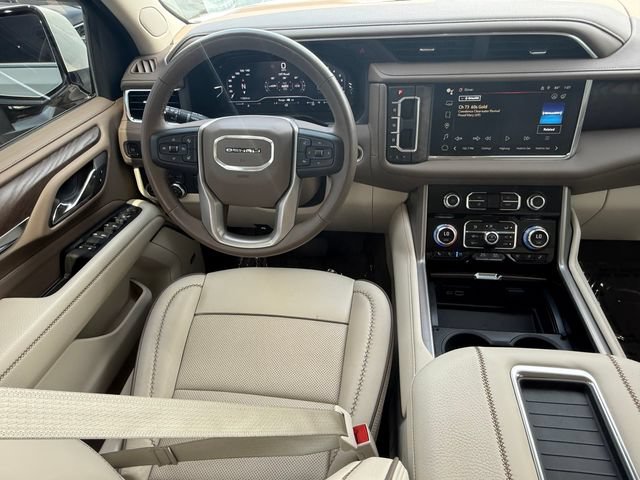 Used 2023 GMC Yukon XL Denali AWD/4WD image 9
