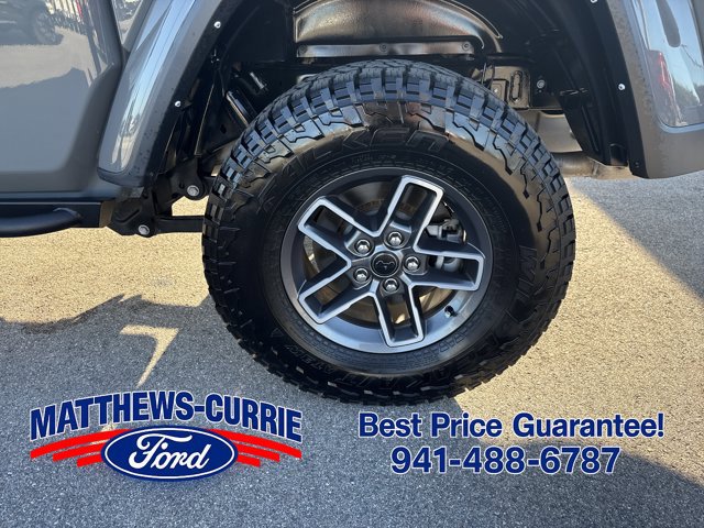 Used 2023 Jeep Gladiator Overland w/ Popular Equipment Package AWD/4WD image 17