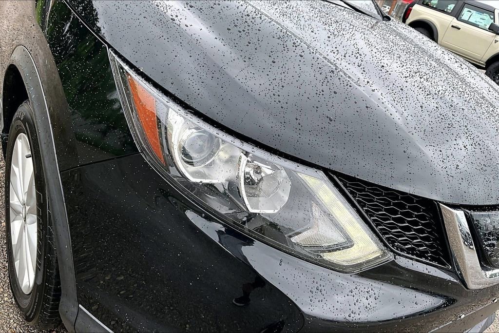 Used 2019 Nissan Rogue Sport SV w/ Technology Package FWD image 29