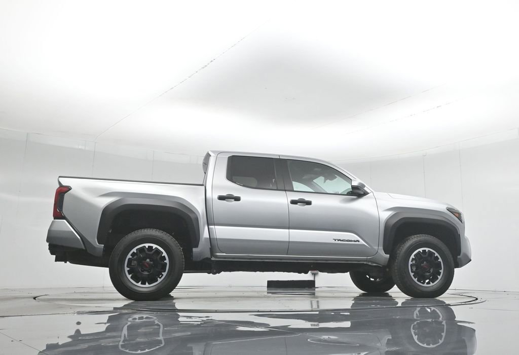 Used 2024 Toyota Tacoma TRD Off-Road image 52