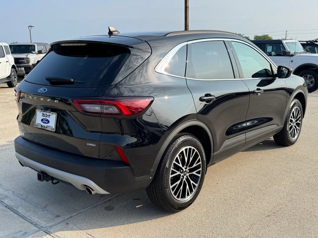 Certified 2026 Ford Escape SE w/ Class II Trailer Tow Package FWD image 8