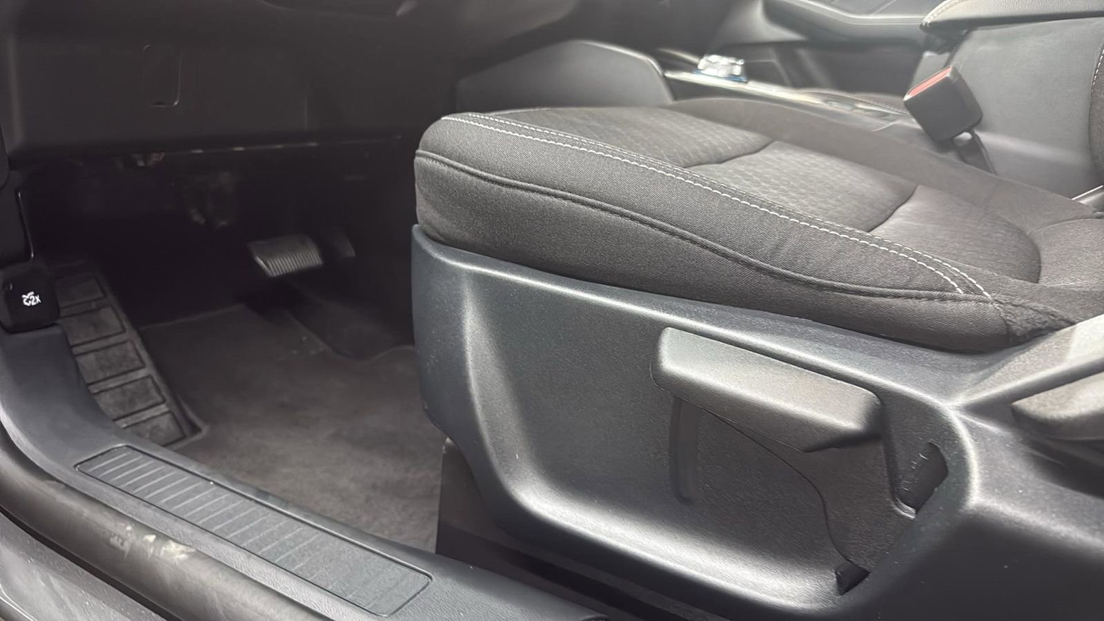 Certified 2025 Ford Escape Active image 11