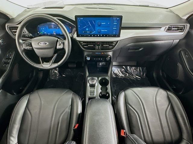 Certified 2025 Ford Escape Platinum w/ Premium Technology Package image 13