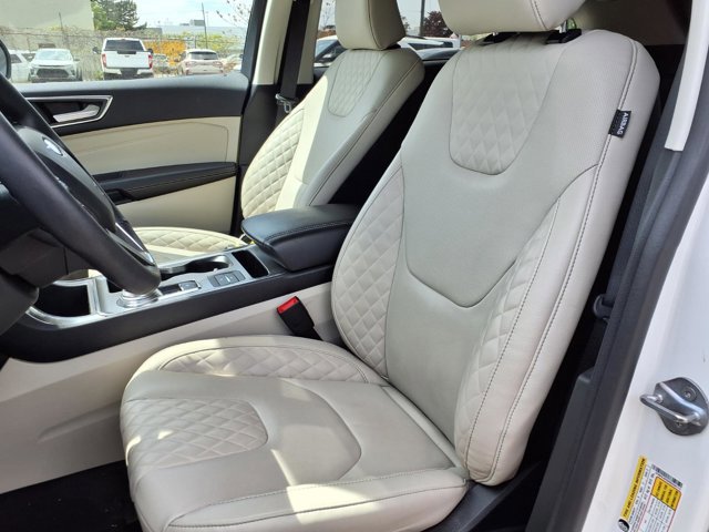 Certified 2024 Ford Edge Titanium w/ Equipment Group 301A AWD/4WD image 2