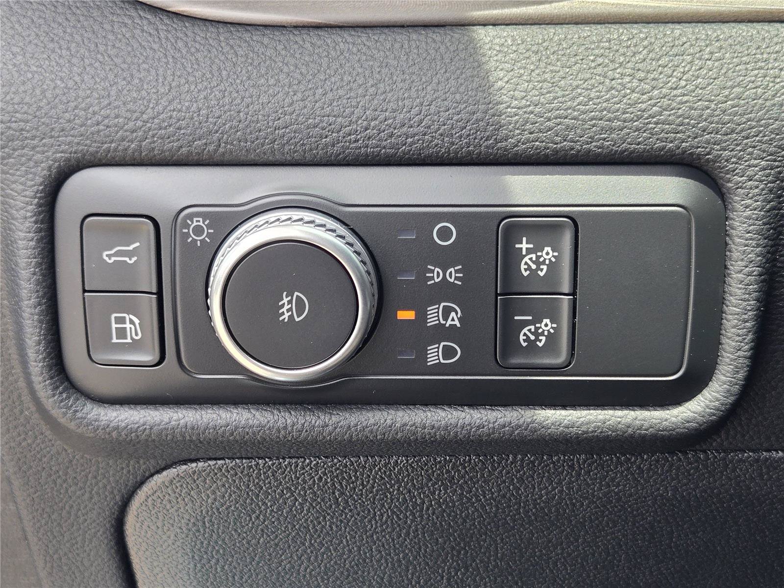 Certified 2020 Ford Explorer Limited w/ Hybrid Equipment Group 310A RWD image 20