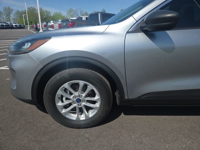 Certified 2022 Ford Escape SE AWD/4WD image 2