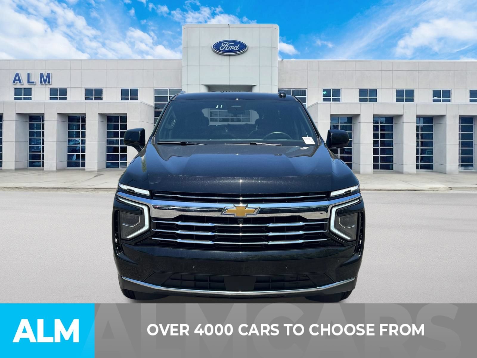Used 2025 Chevrolet Tahoe LT AWD/4WD image 2