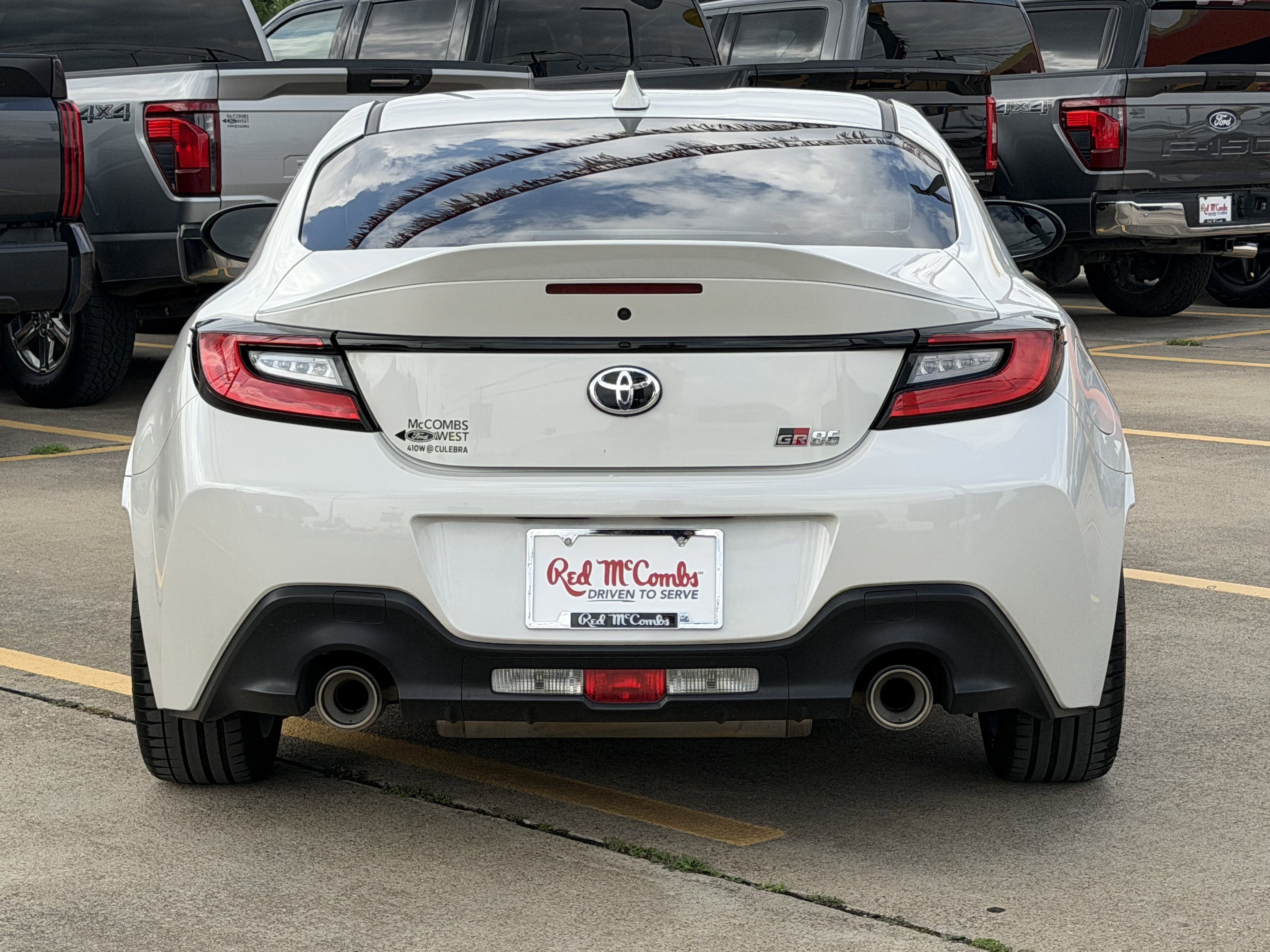 Used 2025 Toyota GR86 Premium w/ ALL Weather Mat Package (TMS) image 5