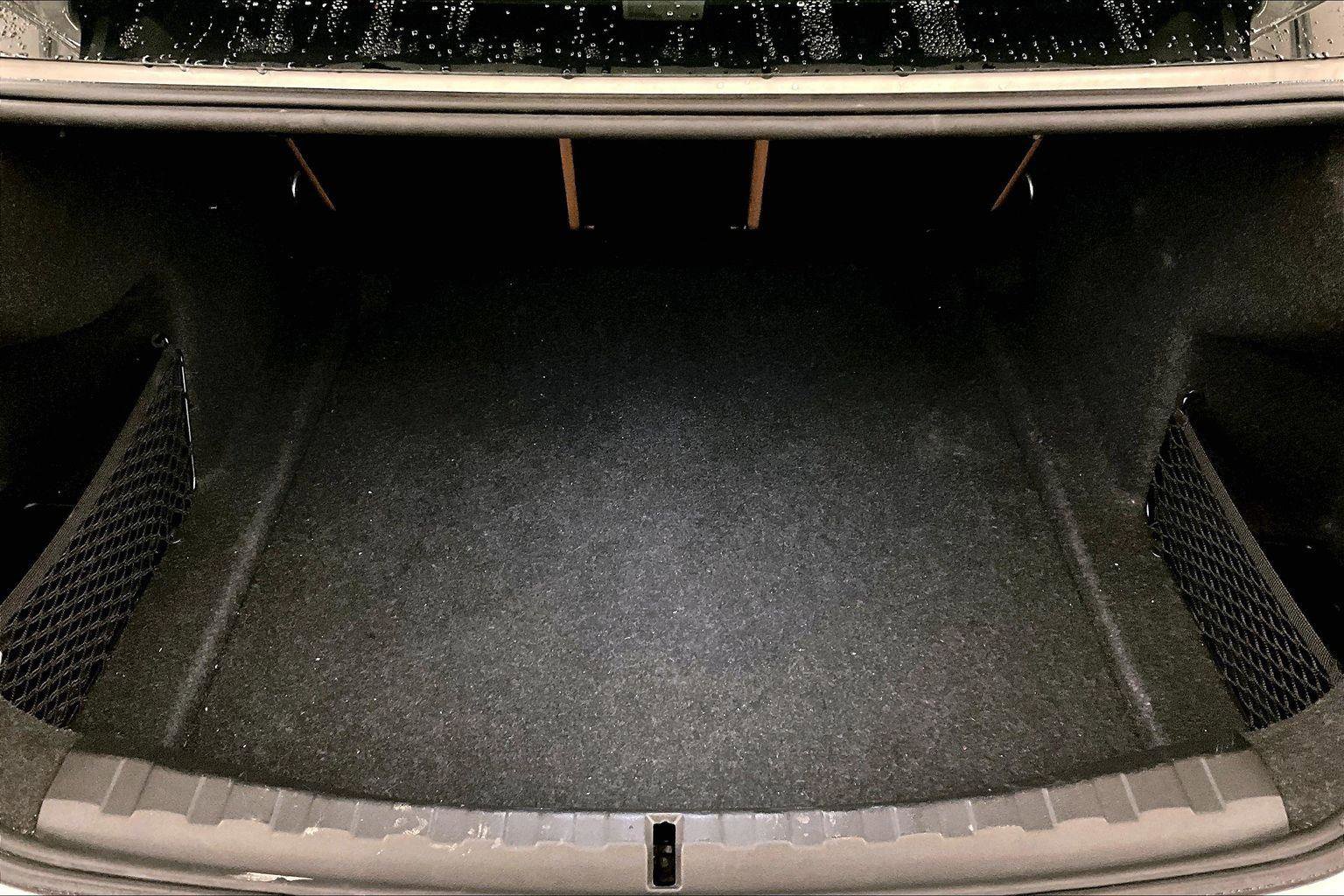 Used 2022 BMW 330i xDrive 330i xDrive w/ Driving Assistance Package image 34