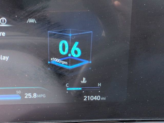 Used 2025 Hyundai Elantra SEL image 35