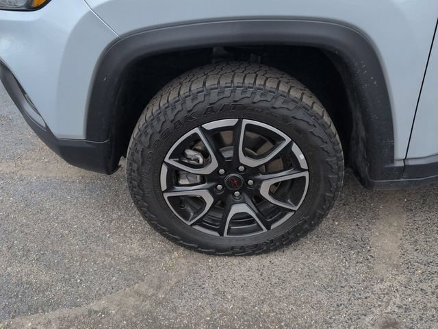 Used 2025 Jeep Compass Trailhawk AWD/4WD image 10