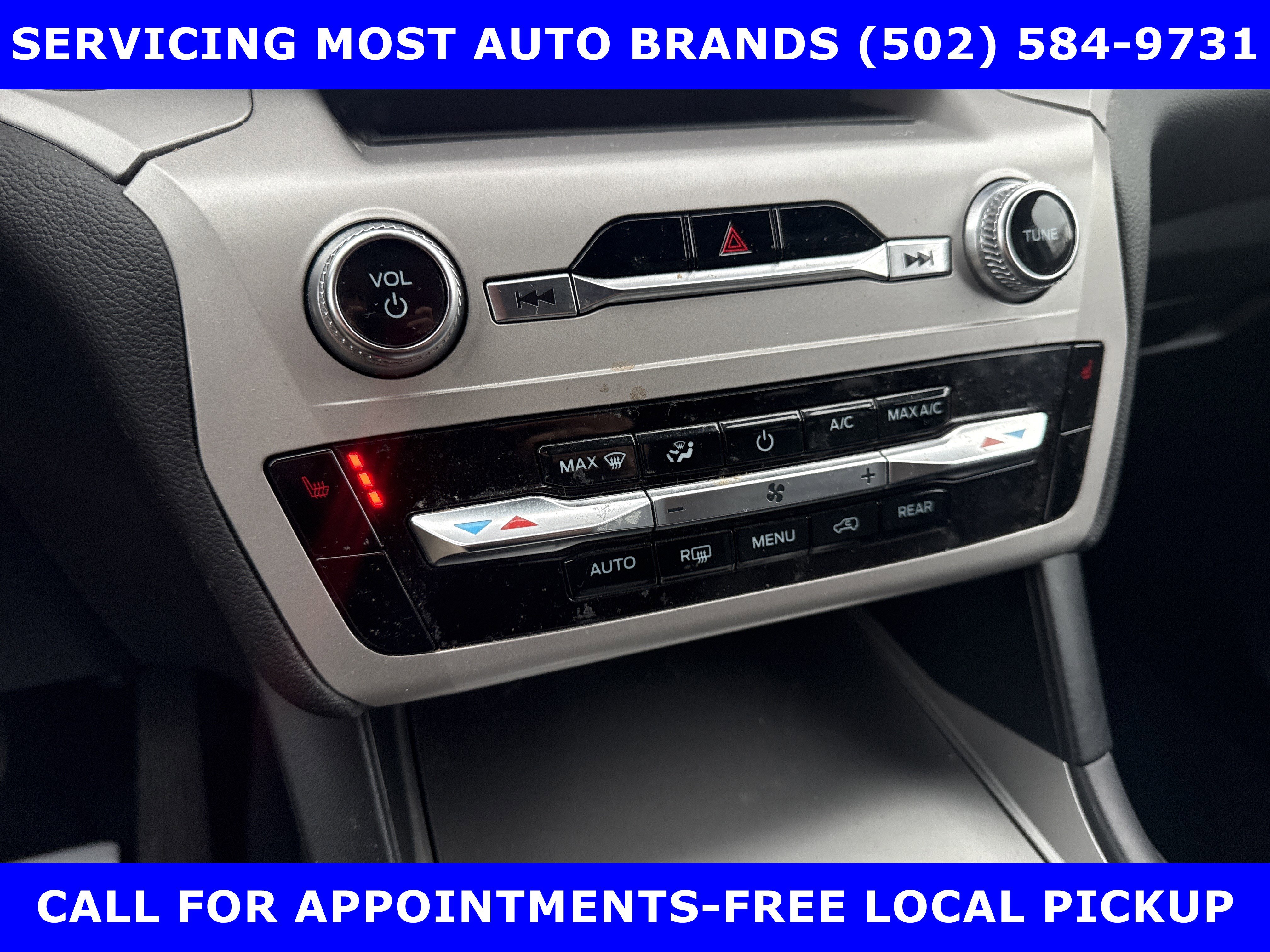 Certified 2023 Ford Explorer XLT image 23