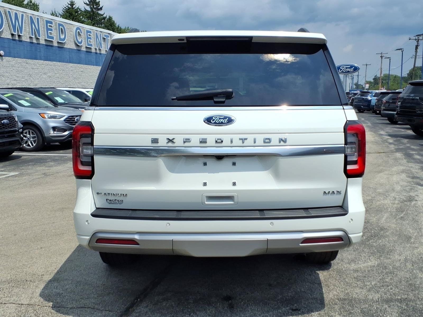Certified 2024 Ford Expedition Max Platinum AWD/4WD image 5