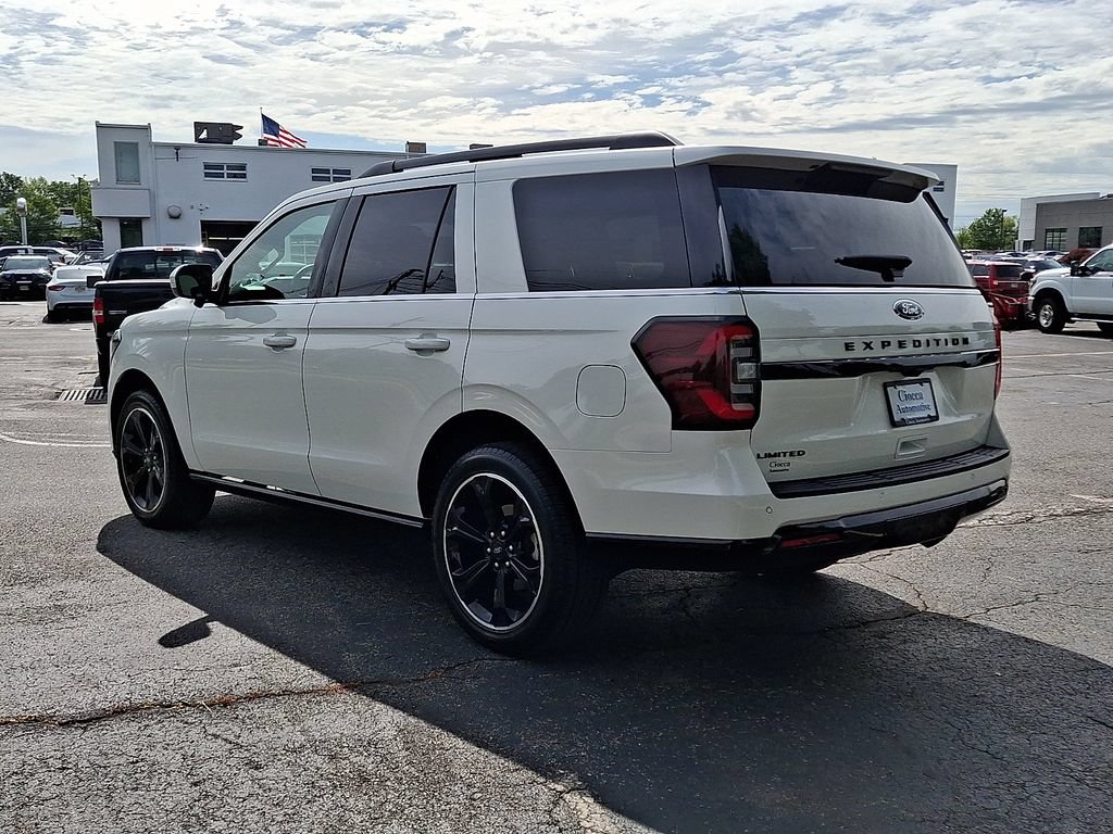 Certified 2024 Ford Expedition Limited AWD/4WD image 7