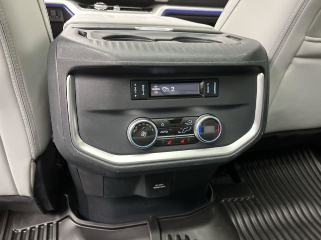 Certified 2025 Ford Expedition Platinum w/ Platinum Ultimate Package AWD/4WD image 16