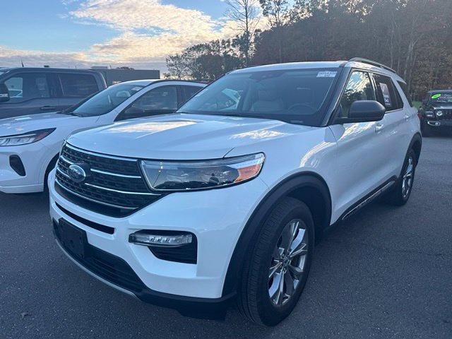 Certified 2023 Ford Explorer XLT w/ Equipment Group 202A AWD/4WD image 2