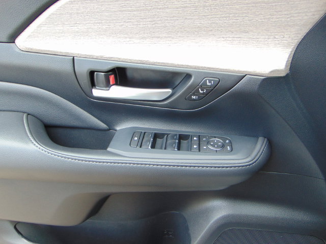 Used 2024 Toyota Grand Highlander AWD image 20