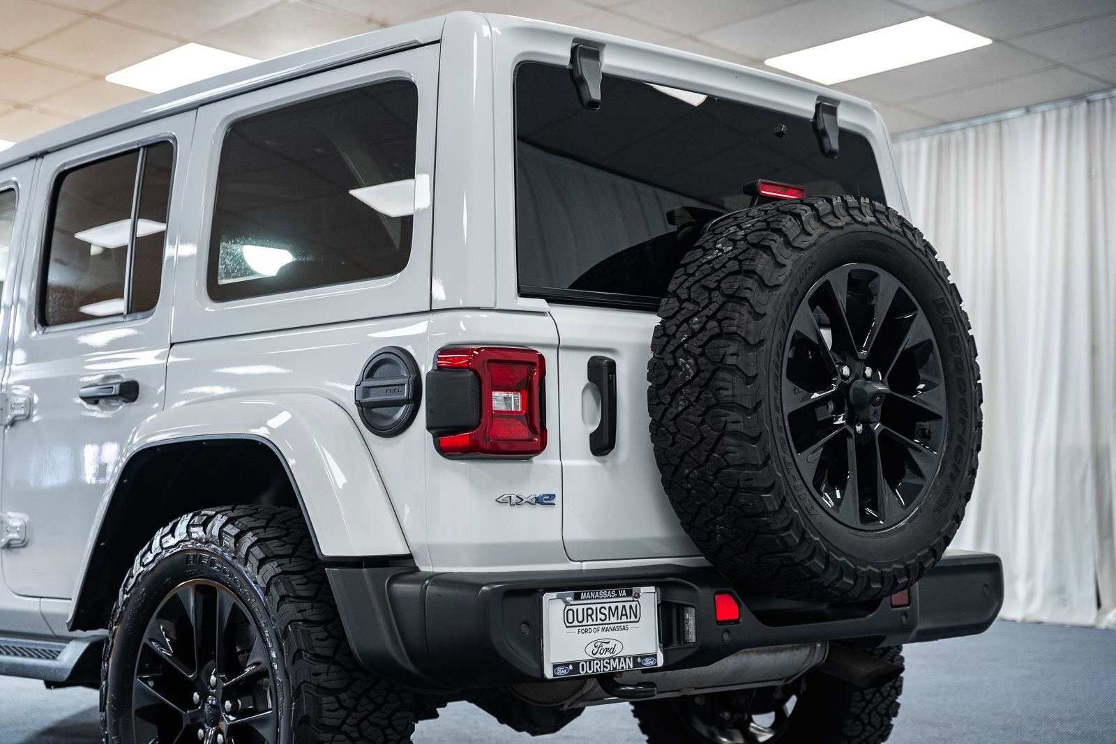 Used 2021 Jeep Wrangler Unlimited Sahara 4xe w/ Cold Weather Group image 6