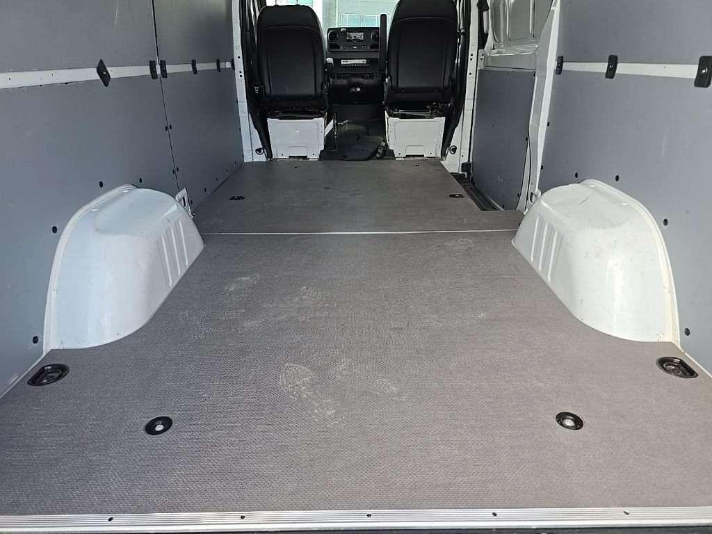 Used 2024 Mercedes-Benz Sprinter 2500 image 10