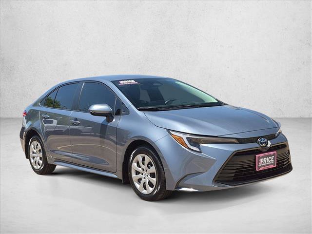 Used 2025 Toyota Corolla LE FWD image 3
