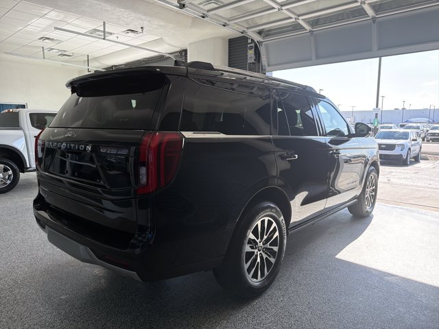 Certified 2025 Ford Expedition Platinum AWD/4WD image 4