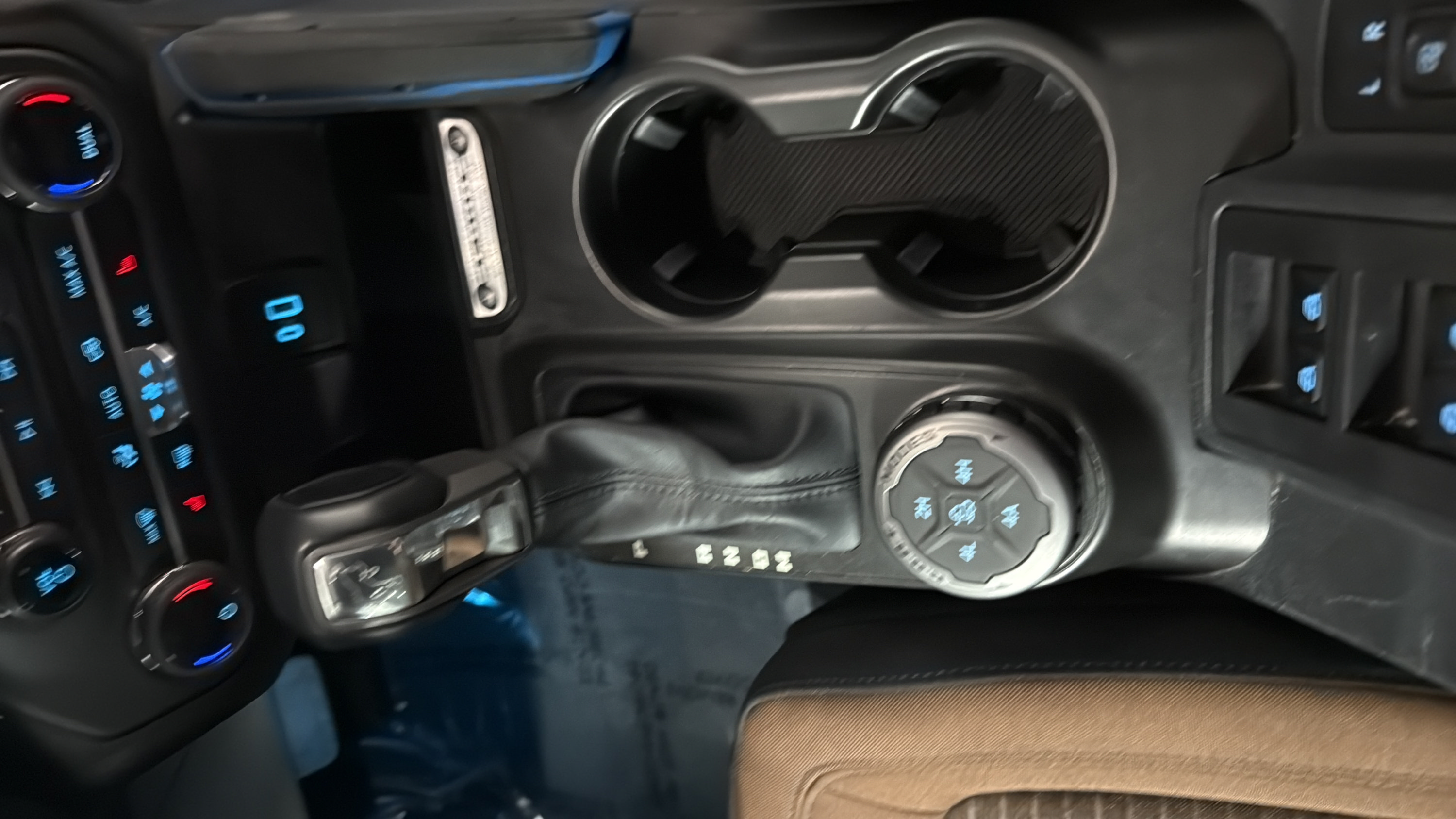 Certified 2023 Ford Bronco Outer Banks AWD/4WD image 17
