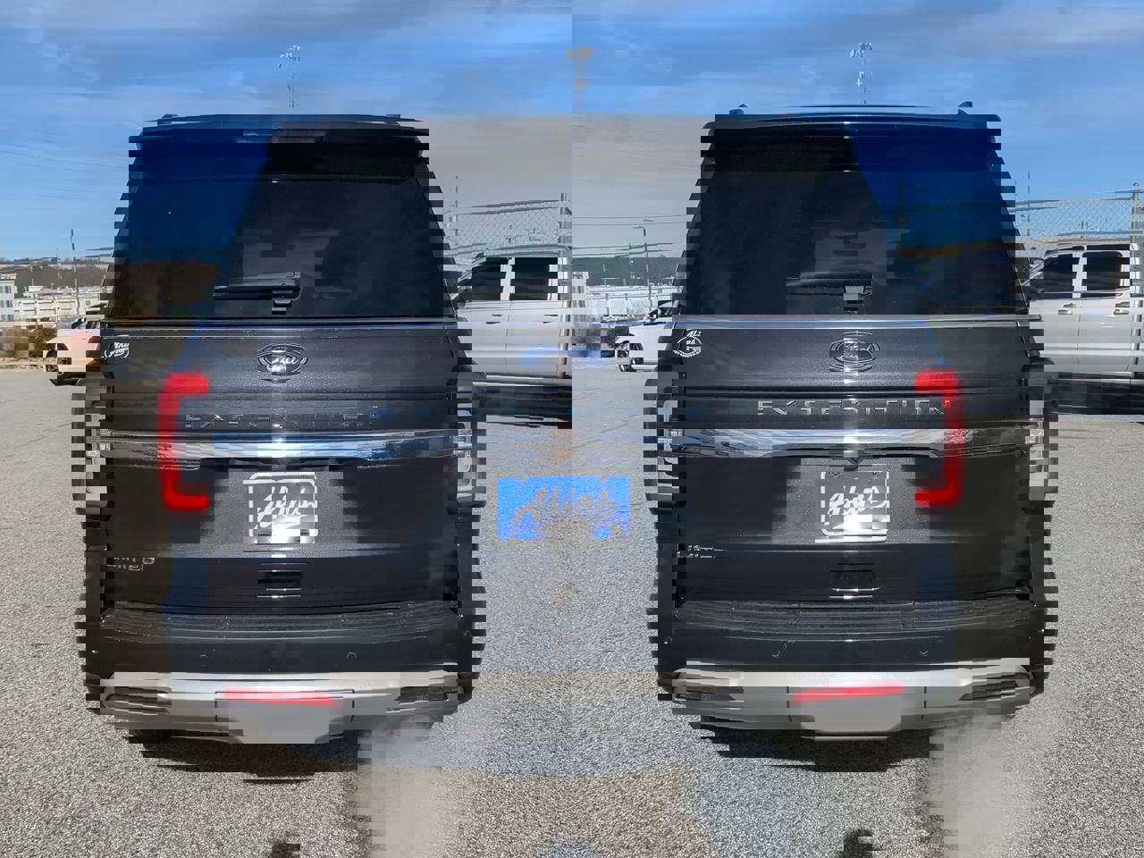 Certified 2023 Ford Expedition Limited image 3