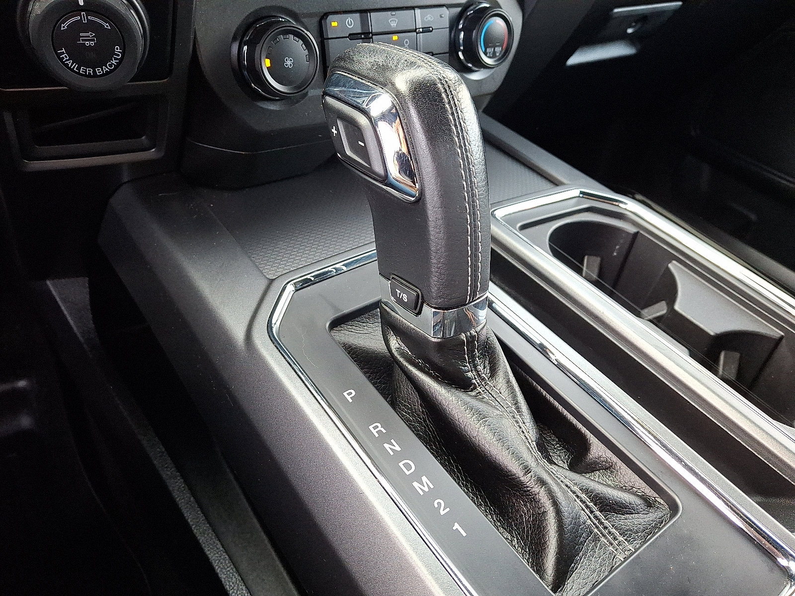 Certified 2017 Ford F150 XLT w/ Equipment Group 301A Mid image 22