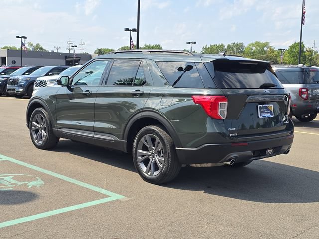 Certified 2024 Ford Explorer XLT w/ Equipment Group 202A AWD/4WD image 3