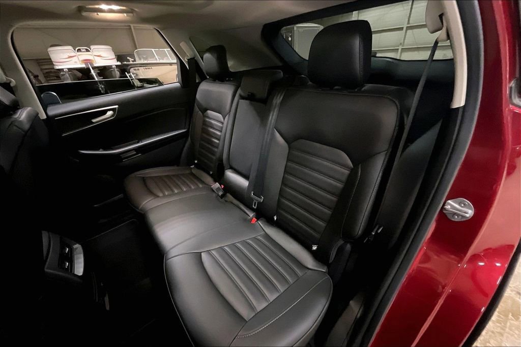 Certified 2021 Ford Edge SEL w/ Convenience Package image 25