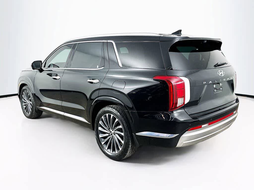 Used 2023 Hyundai Palisade Calligraphy FWD image 4