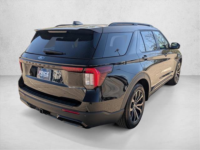 Certified 2025 Ford Explorer ST-Line image 5