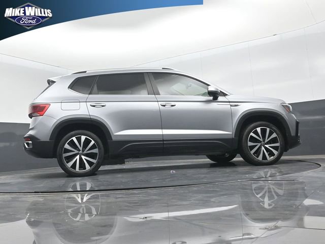 Used 2022 Volkswagen Taos SE FWD image 24