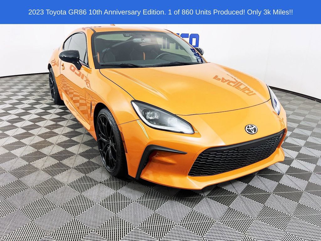 Used 2023 Toyota GR86 10th Anniversary SE image 1