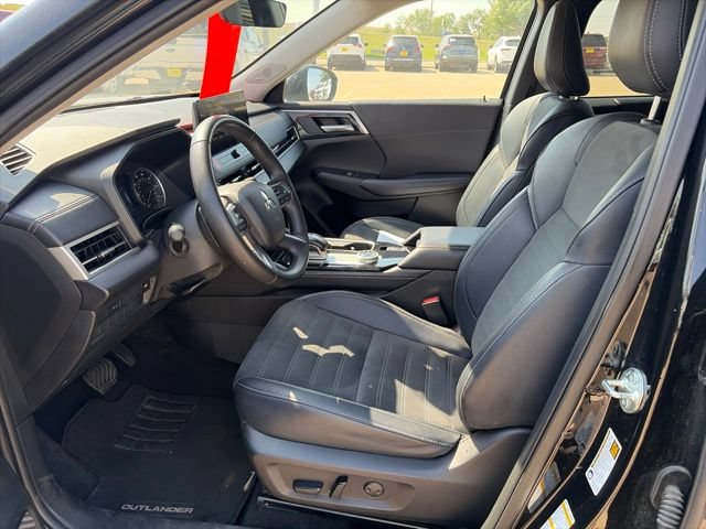 Used 2025 Mitsubishi Outlander SE AWD/4WD image 5