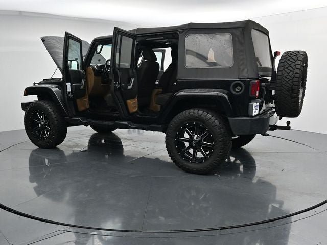 Used 2017 Jeep Wrangler Unlimited Sahara w/ Max Tow Package AWD/4WD image 38